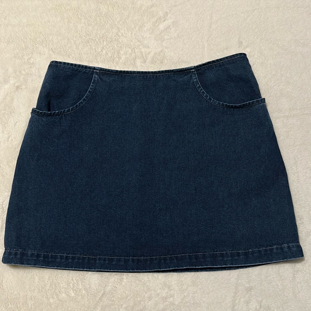 Women’s Guess Brand Denim Mini Skirt, Size 32, vintage